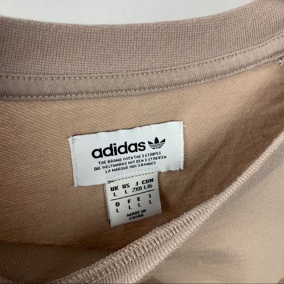 Adidas longer length T-shirt size Large - Picture 2 of 4